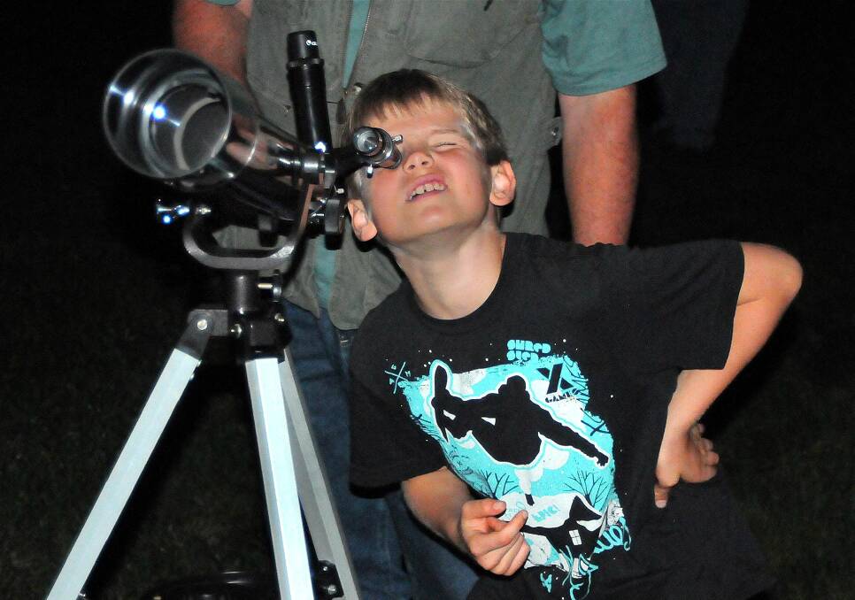 People of all ages just love to stargaze our amazing West Aussie skies. Photo Lance Ryan from Mid North Coast Astronomy group.