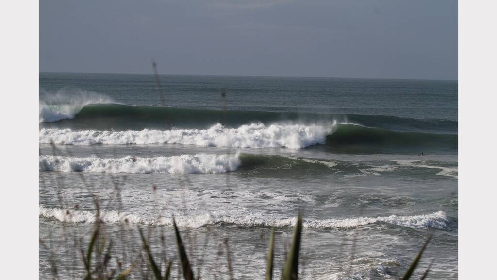 Big surf at Wallabi & Saltwater