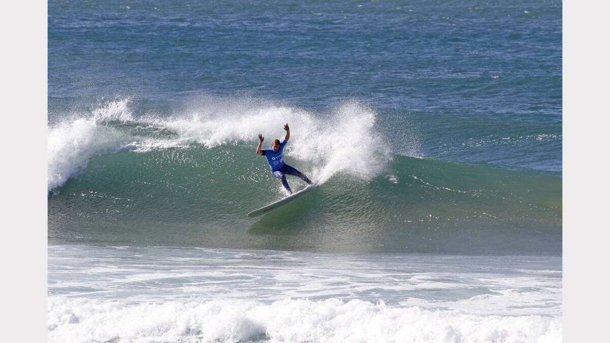 Former Pipeline Masters Champ Rob Page wowed the crowd at last year's 2013 Surfmasters. Pic: Smith/Surfing NSW