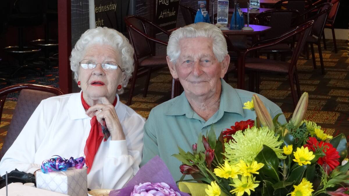 HAPPY COUPLE: Rhonda and Hilton Miller celebrating their 60th wedding anniversary at the Forster Bowling Club. 