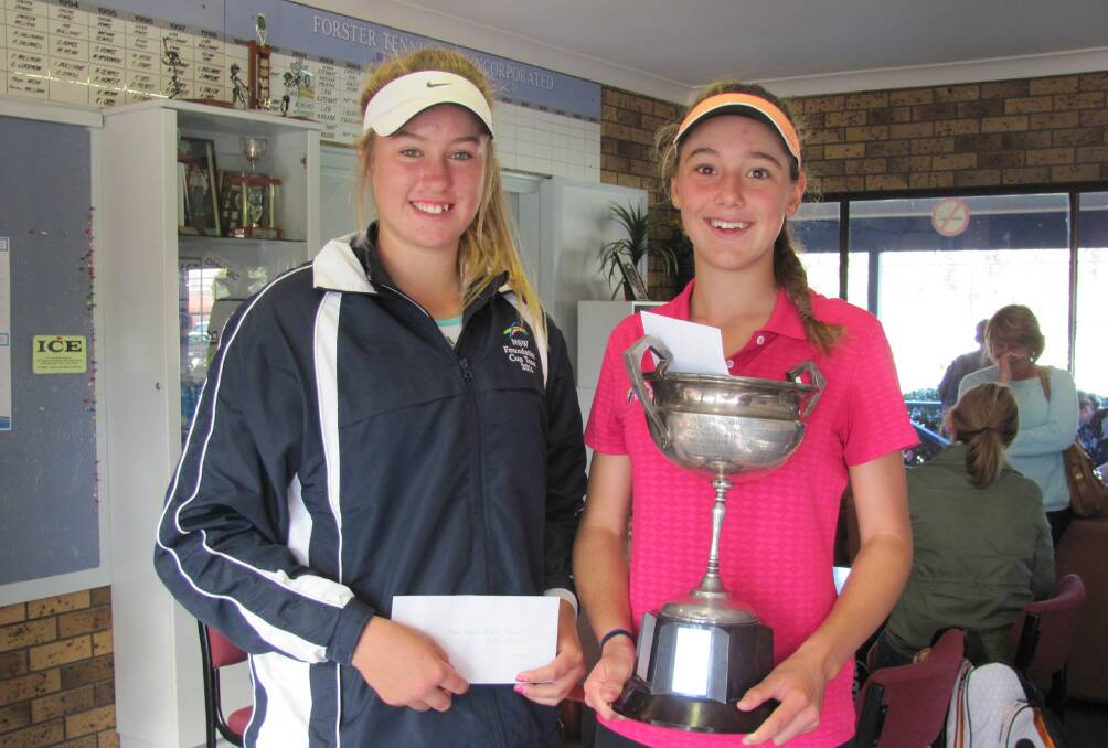 WOMEN’S CHAMP: Unseeded player Kaitlyn Staines (left) was defeated by number three seed Brooke Winley 6-2, 6-3 in the women’s final.  
