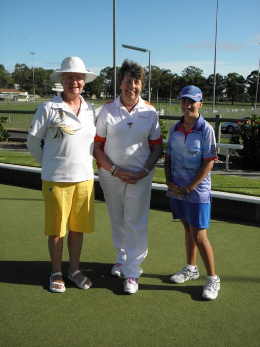 2019 Lower North Coast District Singles finalists Chris Willey and Sarah Boddington 
with association vice-president, Lorraine Austin (centre)