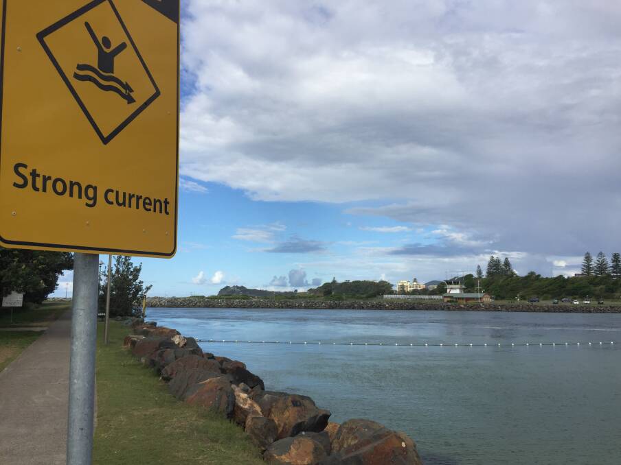 How safe is the Tuncurry Rock Pool?