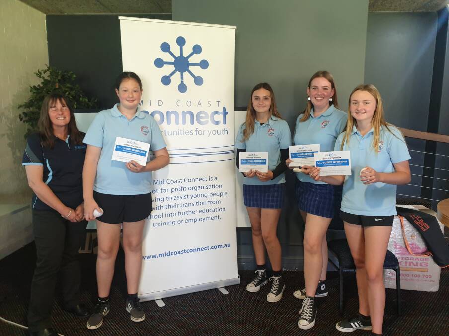 Great Lakes College, Forster campus students, Amalia Woodhouse, Tamsyn Ellis, Lucy Nelson, Taylah Howard and Charlotte Liggins.