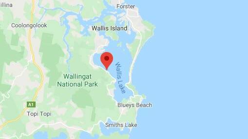 UPDATE: Boat capsizes in Wallis Lake