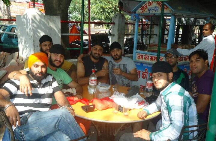DRINKS BREAK: Sahil and a group of friends on a journey take a break at a popular outlet on the outskirts of New Delhi for Shikanji, a drink made from water, sugar, lemon, salt and some special spices. Photo: SAHIL MAKKAR