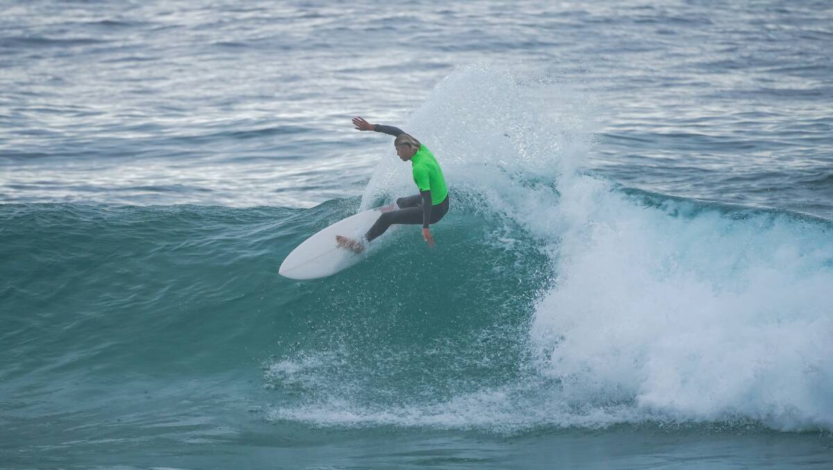 Zeb Watts on his way to winning both the junior and open men's divisions at Boomerang Beach Boardriders' October competition. Photo: Raw Edge Photography/Kian Bates.