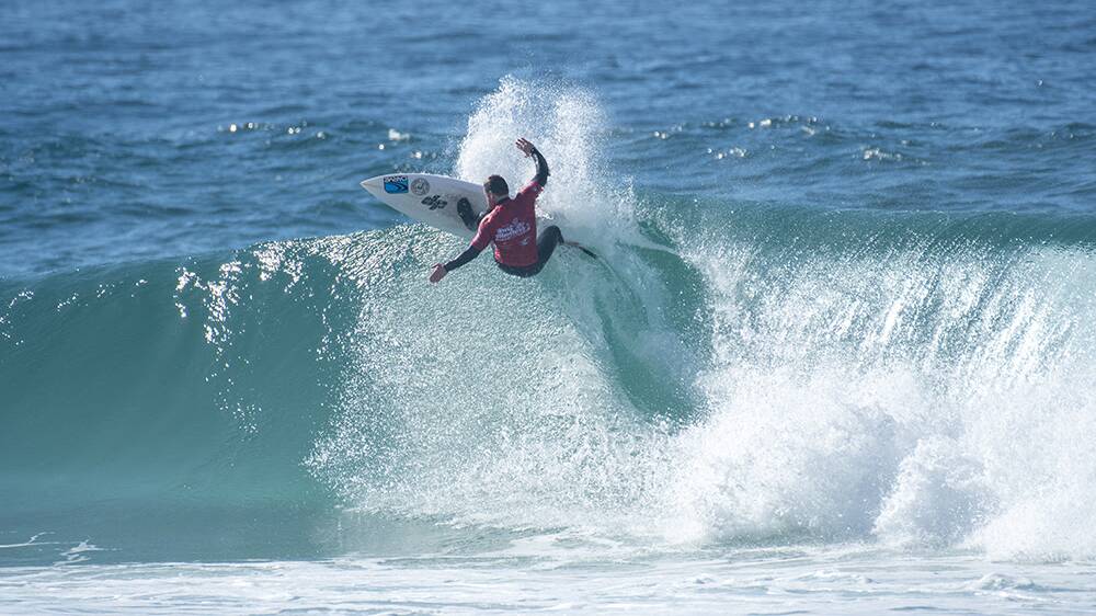 Recently retired professional surfer, Nic Squires, dominated the men's over-35 division. Photo Ethan Smith/Surfing NSW.