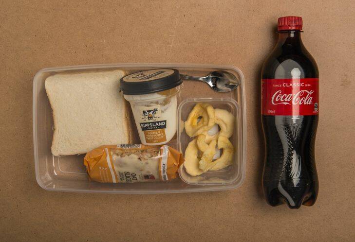 Unhealthy lunch option.
24th January 2018
Photo: Steven Siewert Healthy and unhealthy school lunchbox's. Photo by Steven Siewert.?? 