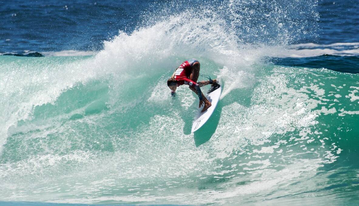 Mereweather's Phillipa Anderson in action at the Great Lakes Pro. Photo Tom Bennett/Surfing NSW.